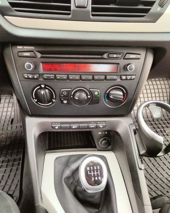 BMW X1 cena 33900 przebieg: 263500, rok produkcji 2011 z Żarów małe 407